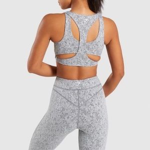 NWT Gymshark Fleur leggings Large Charcoal